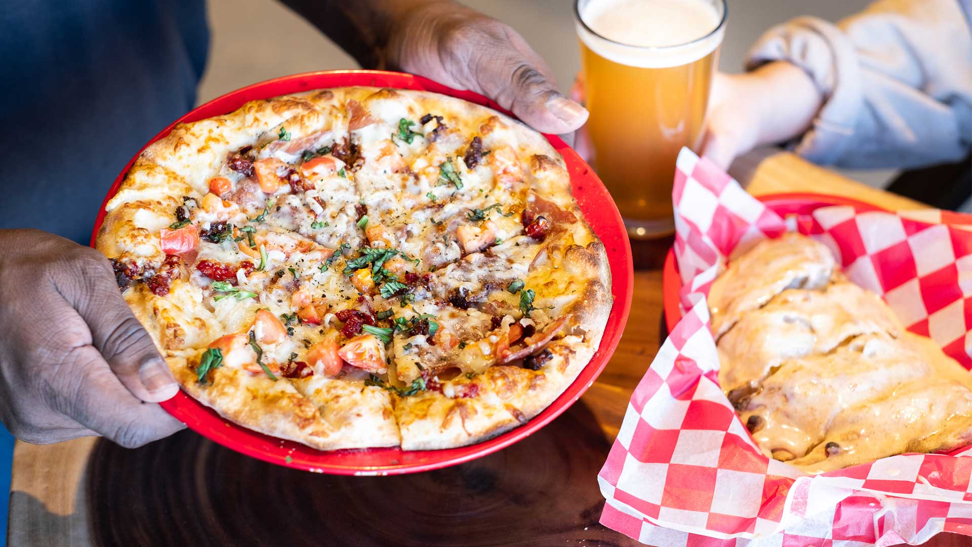 Pizza, dessert and a beer at Smokin Oak